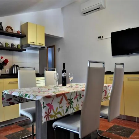 Belicka - Two Bedroom With Shared Terrace - A1 公寓 *